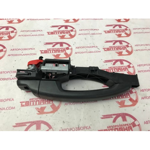 Ручка дверей передніх правих зовнішня Renault Trafic III 2014-2021 806079436R